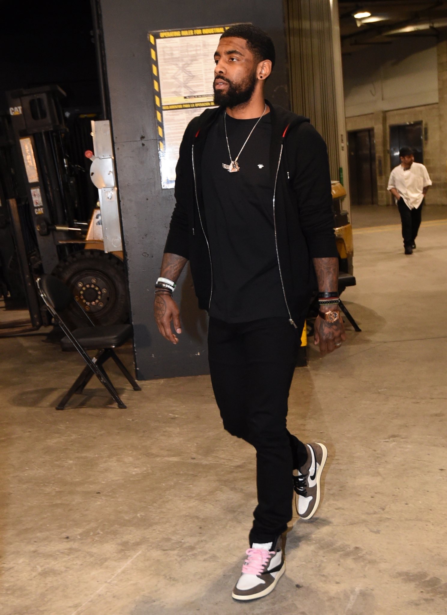 愿意多问一 愿意多问一